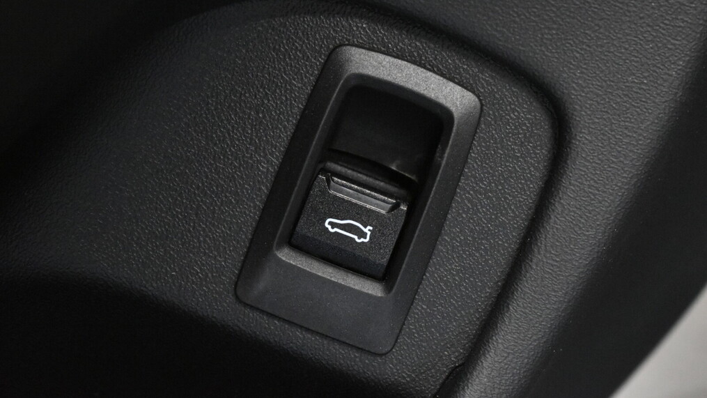 BMW Serii 5, 520