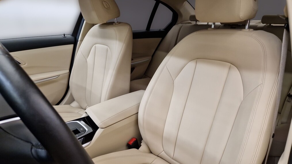 BMW Serii 3, 318