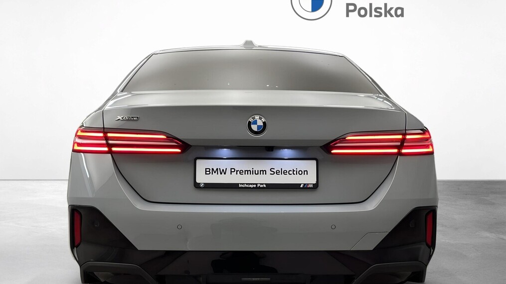 BMW Serii 5, 520