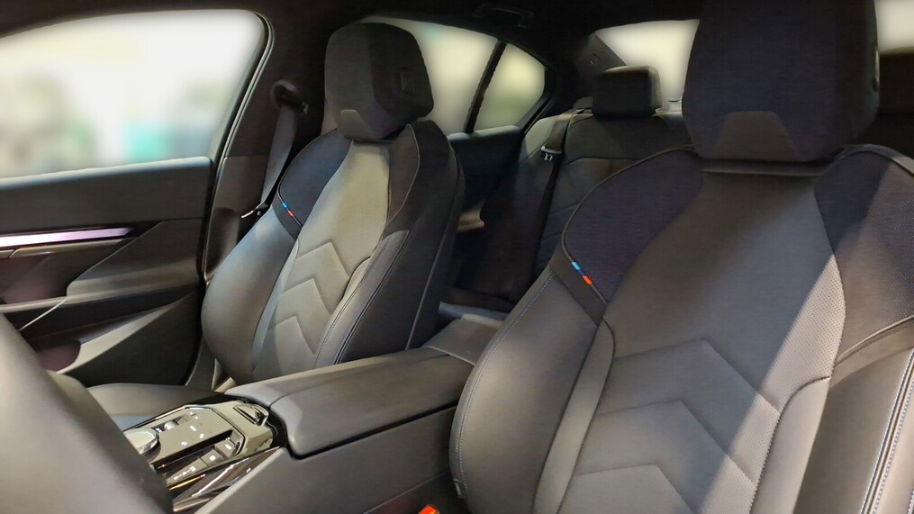 BMW Serii 5, 520