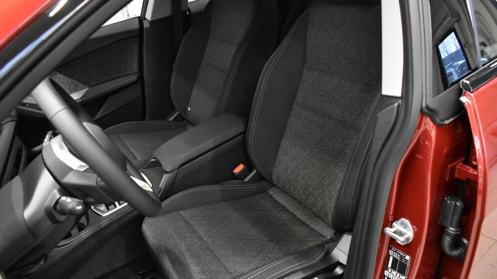 BMW Serii 2, 220