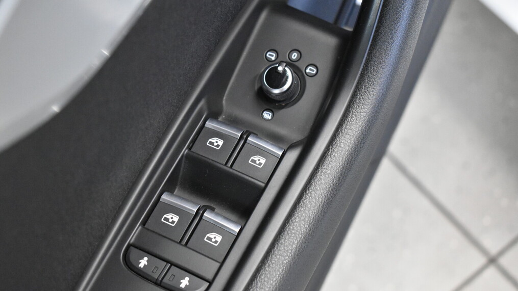 Audi A4 Limousine