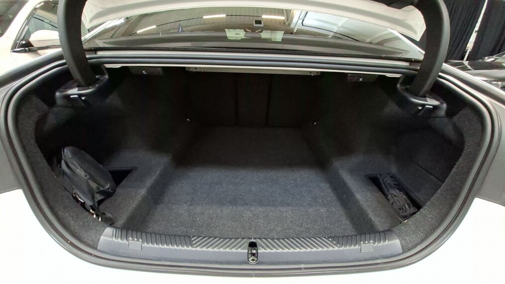 BMW Serii 5, 520