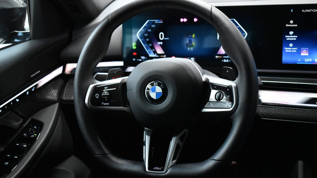 BMW Serii 5, 520
