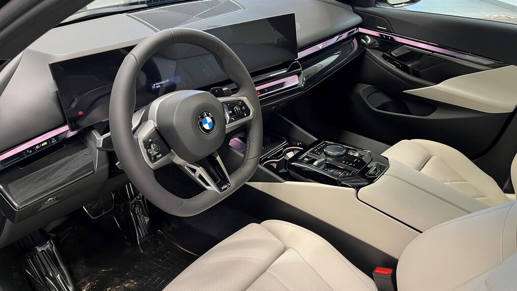 BMW Serii 5, 520