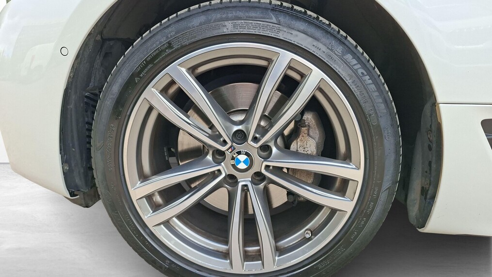 BMW 6GT