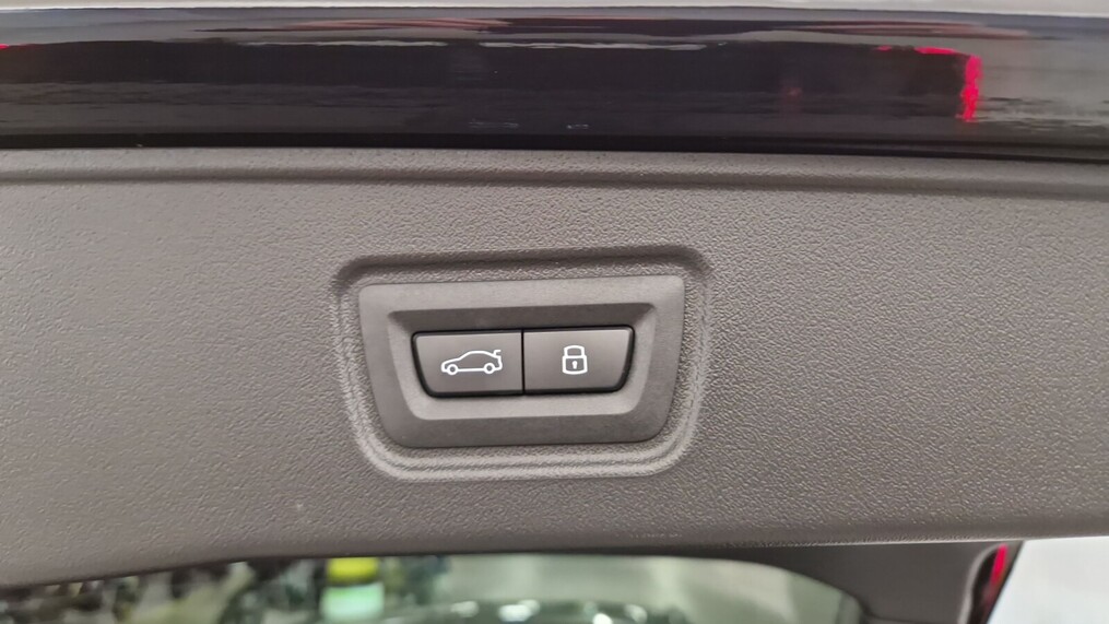 BMW Serii 5, 530