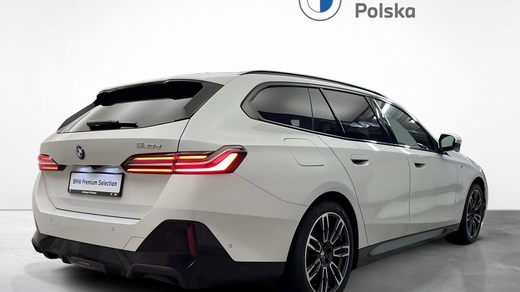 BMW Serii 5, 520