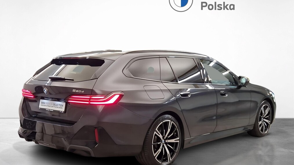 BMW Serii 5, 520
