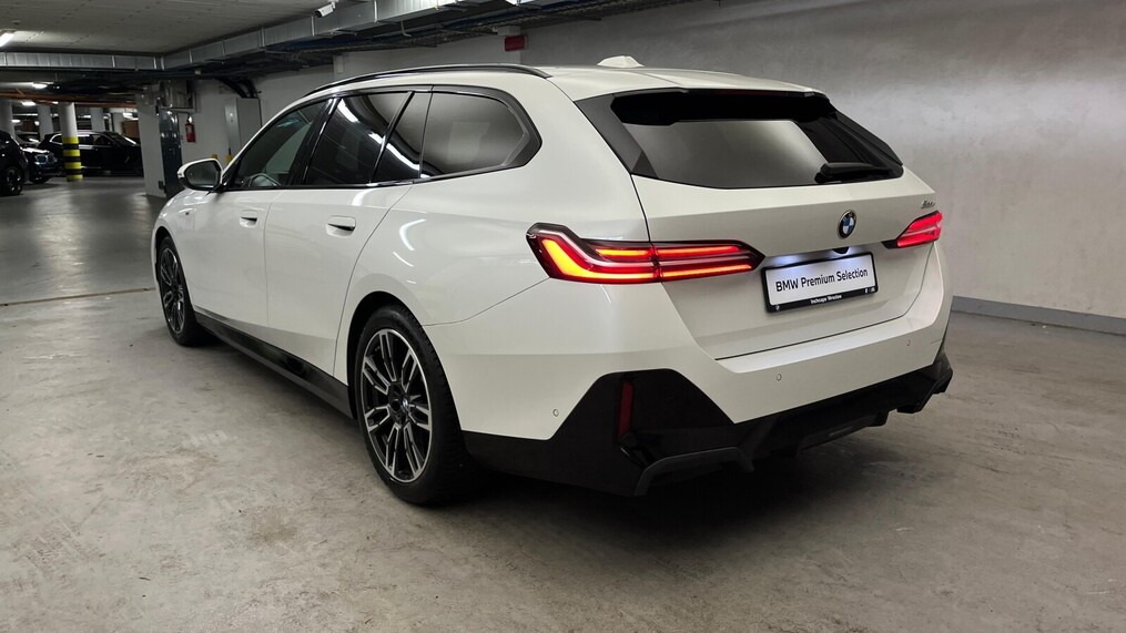 BMW Serii 5, 520