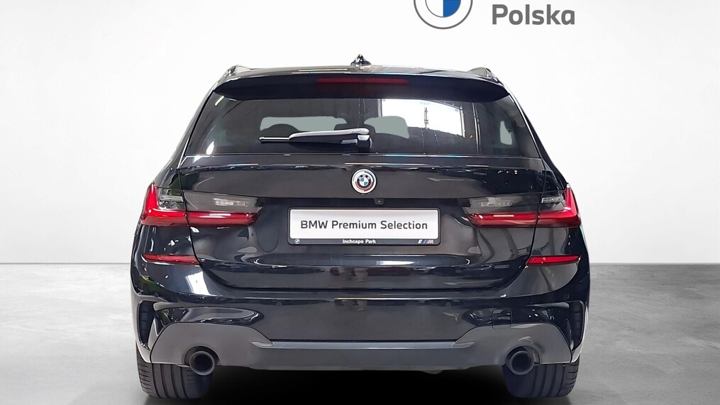 BMW Serii 3, 330