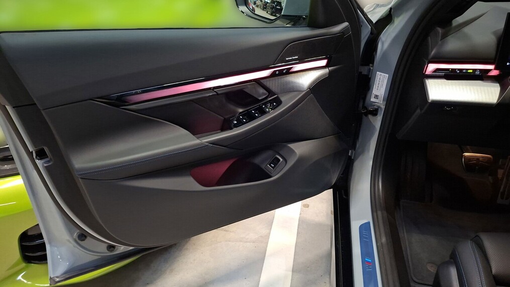 BMW Serii 5, 520