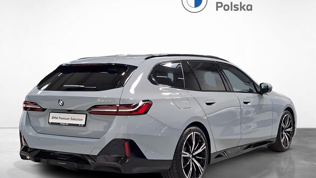 BMW Serii 5, 520