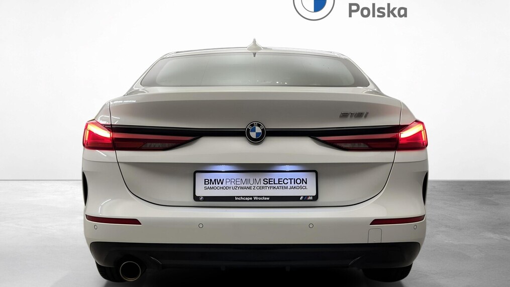 BMW Serii 2, 218