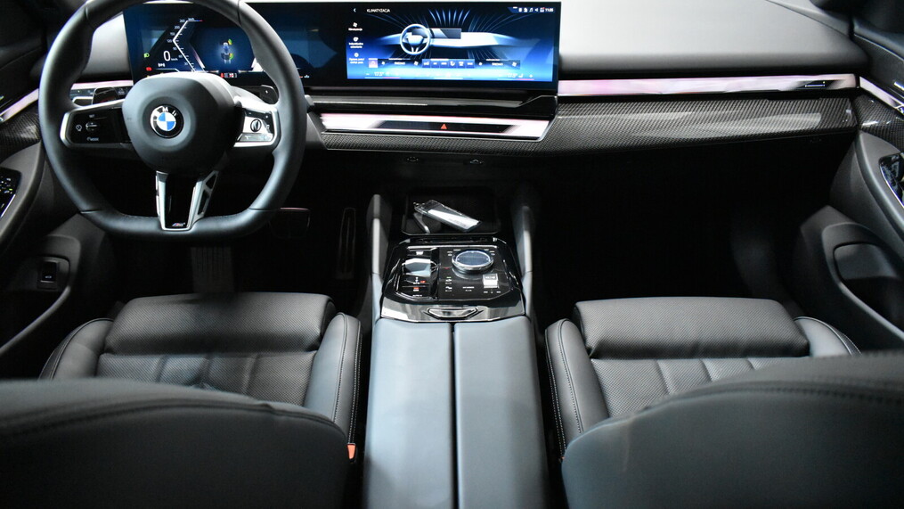 BMW Serii 5, 520