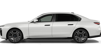 BMW Serii 7, 740
