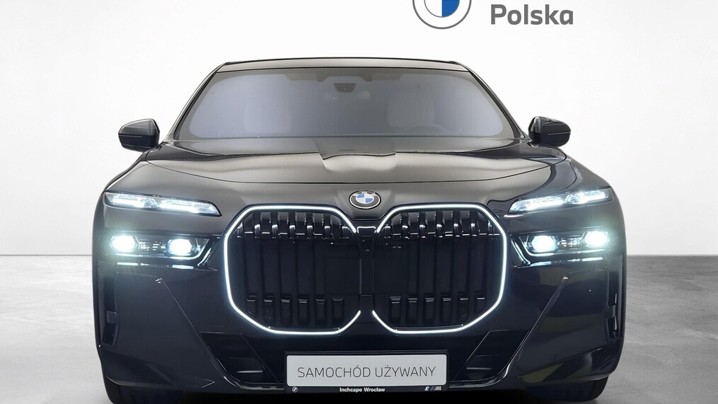 BMW Serii 7, 740