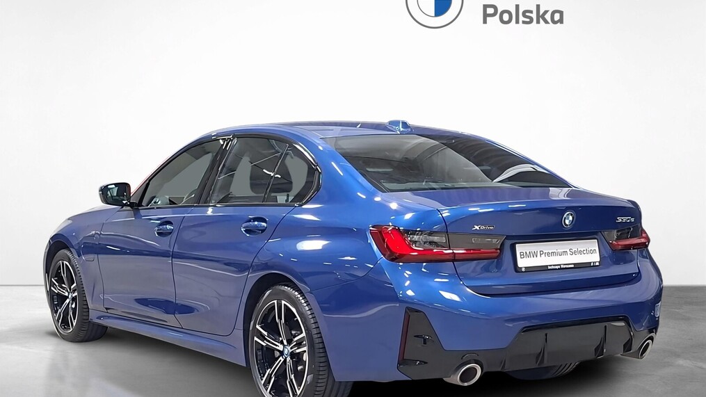 BMW Serii 3, 330
