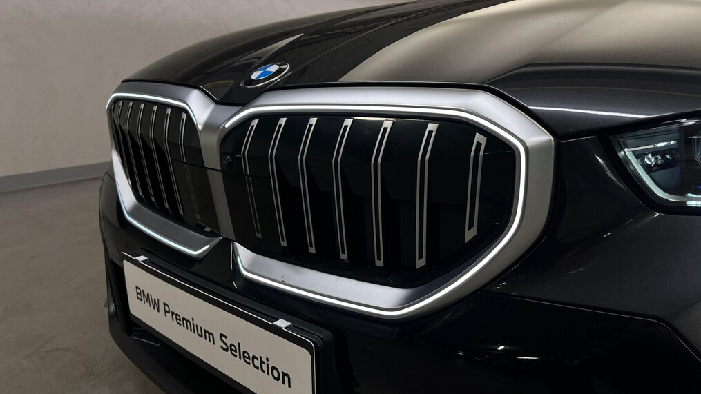 BMW Serii 5, 520