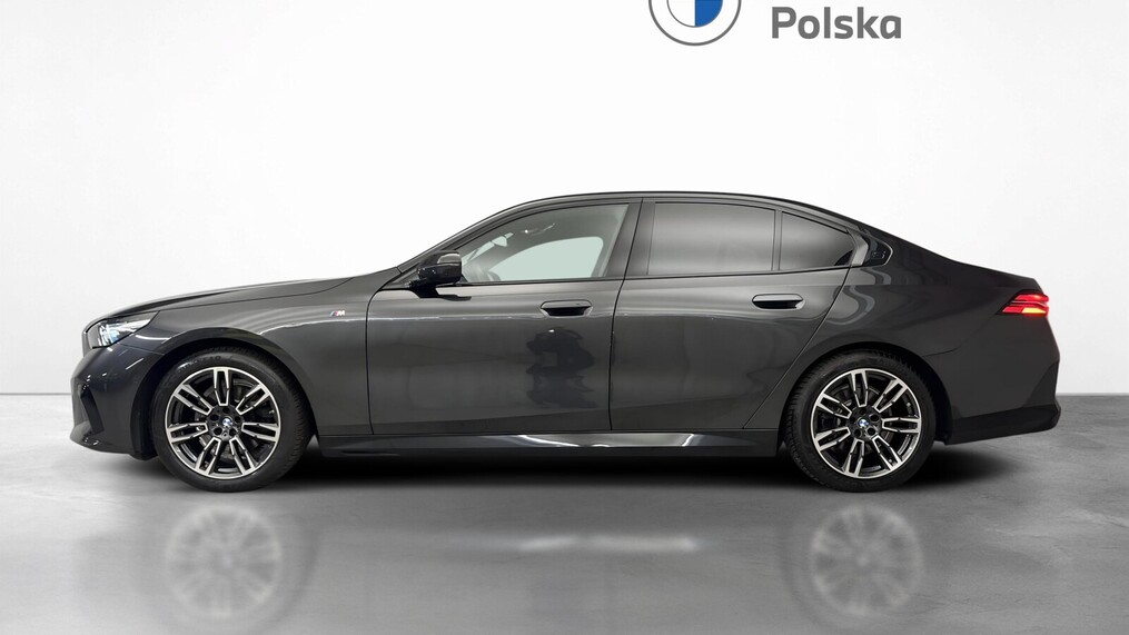 BMW Serii 5, 520