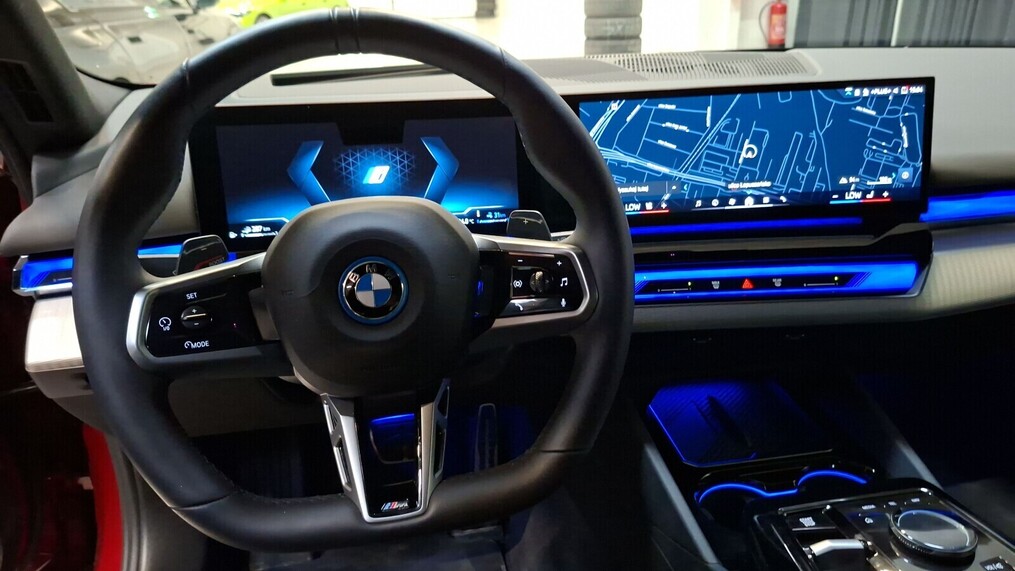 BMW Serii 5, 550