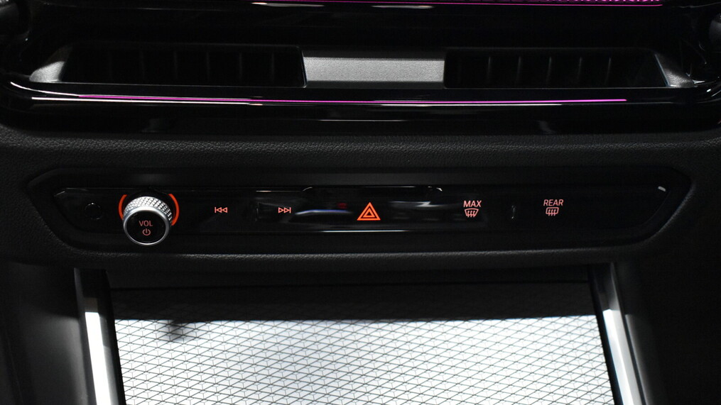 BMW Serii 3, 320