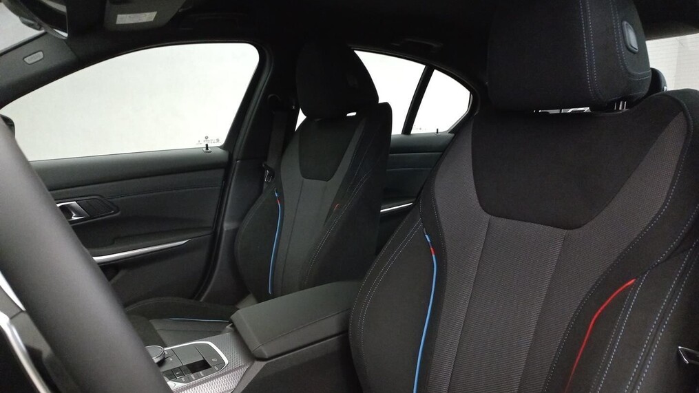 BMW Serii 3, 318
