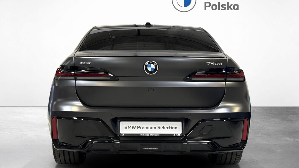 BMW Serii 7, 740