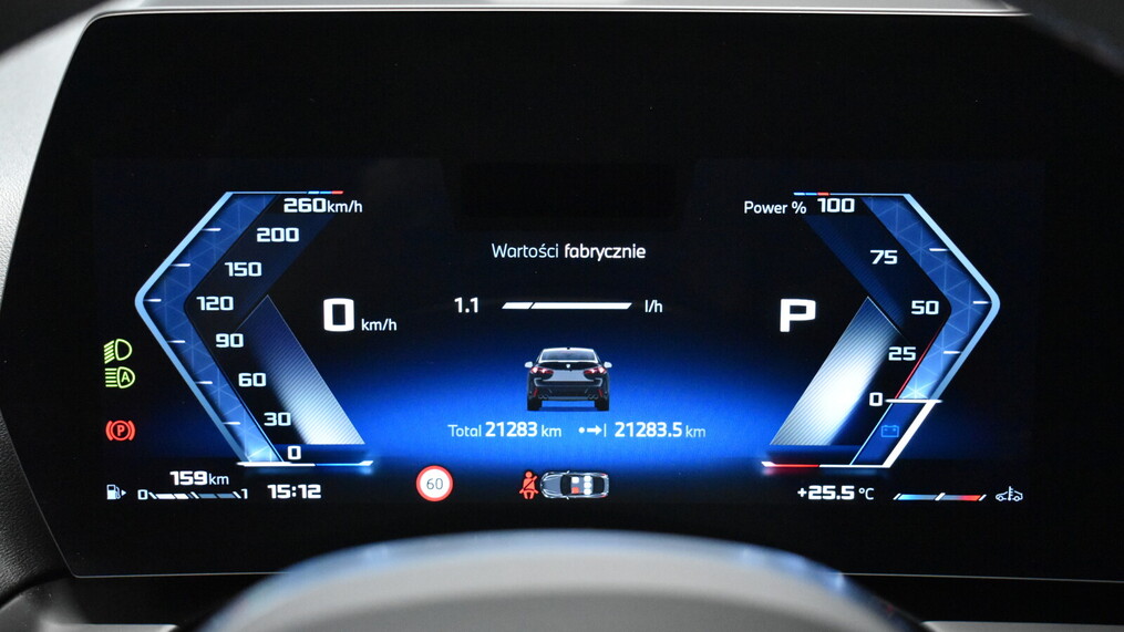BMW Serii 2, 235