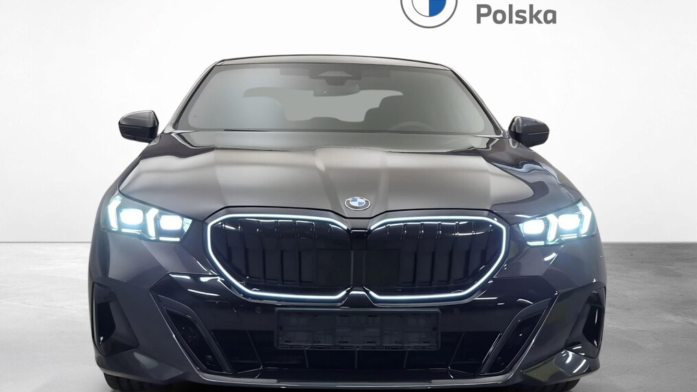 BMW Serii 5, 520