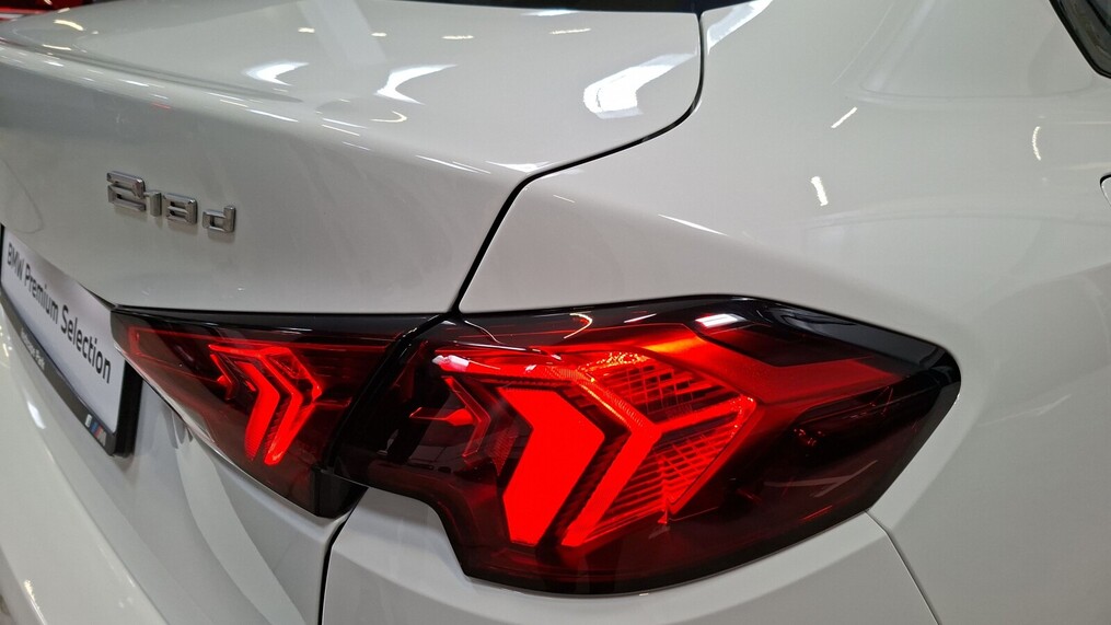 BMW Serii 2, 218