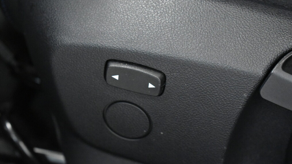 BMW Serii 2, 218