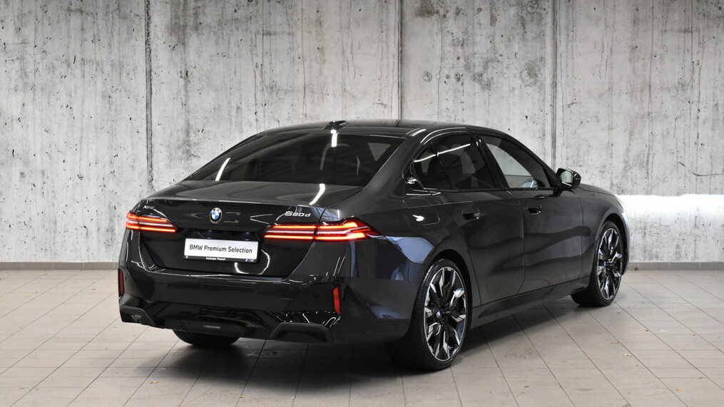 BMW Serii 5, 520
