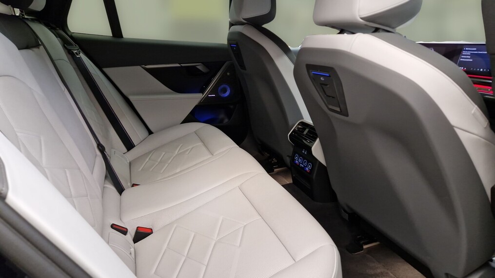 BMW Serii 5, 530