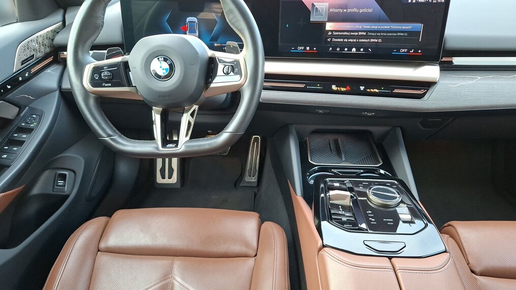 BMW Serii 5, 520