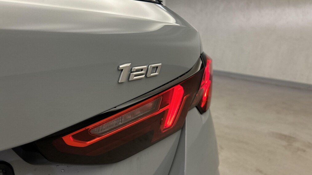 BMW Serii 1, 120