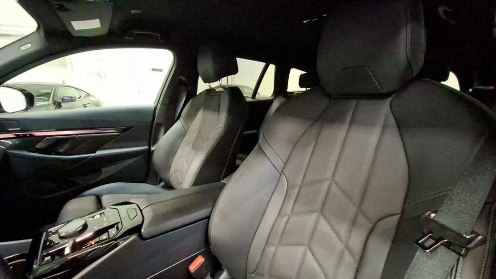 BMW Serii 5, 520