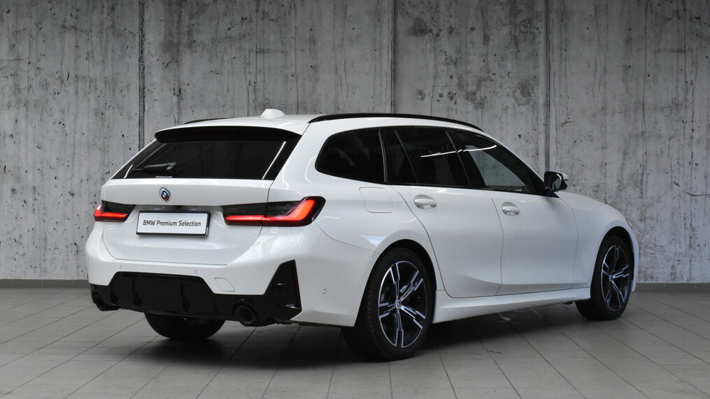 BMW Serii 3, 330