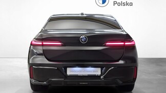 BMW Serii 7, 740