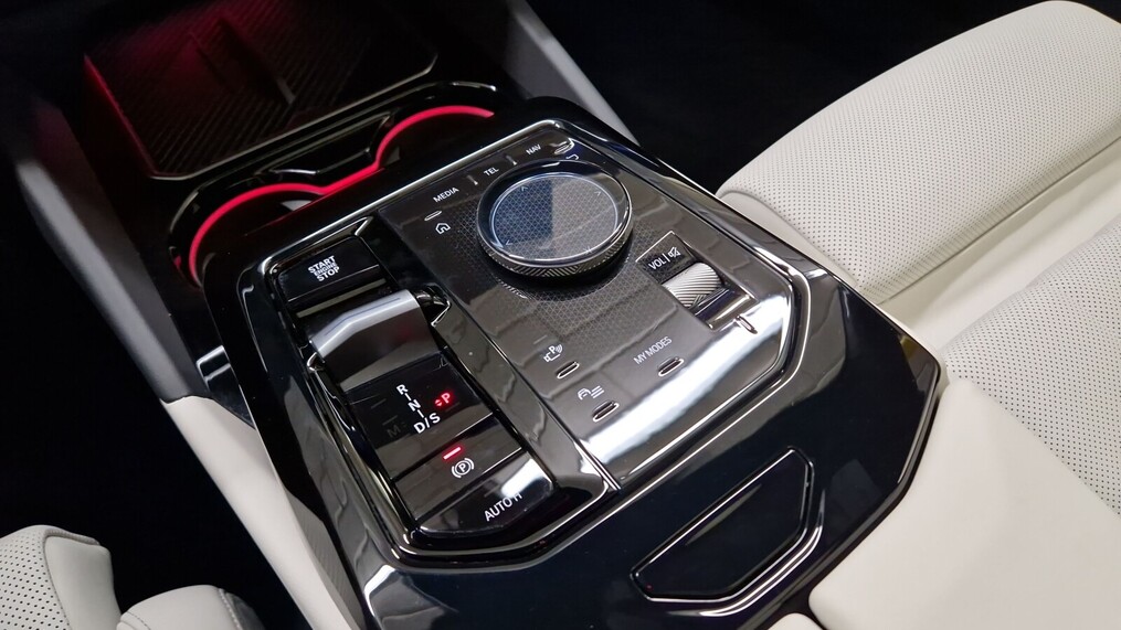 BMW Serii 5, 550