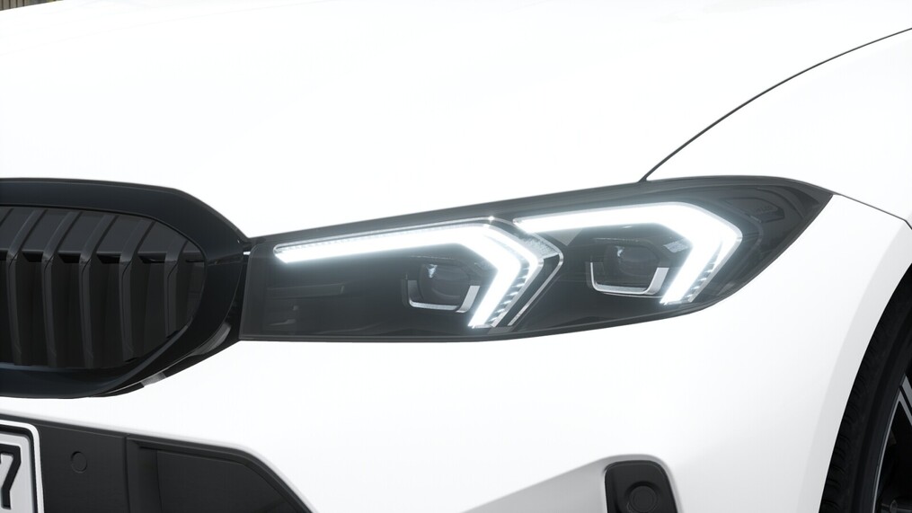 BMW Serii 3, 330