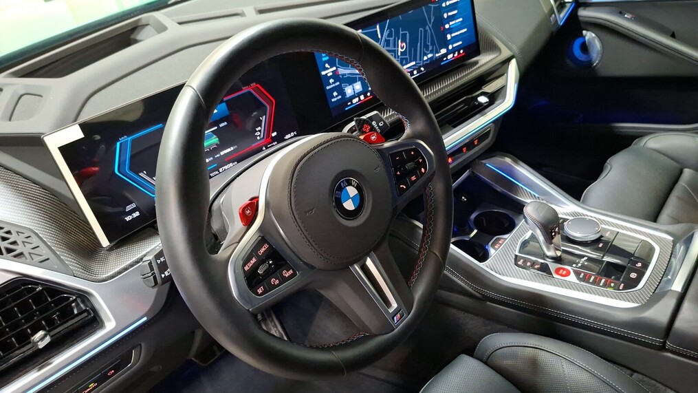 BMW XM