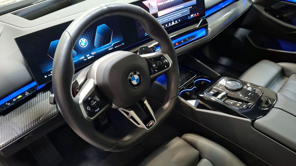 BMW Serii 5, 520