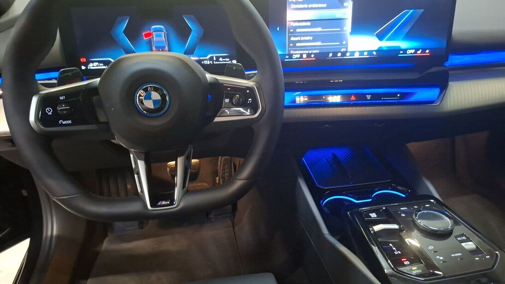 BMW Serii 5, 550