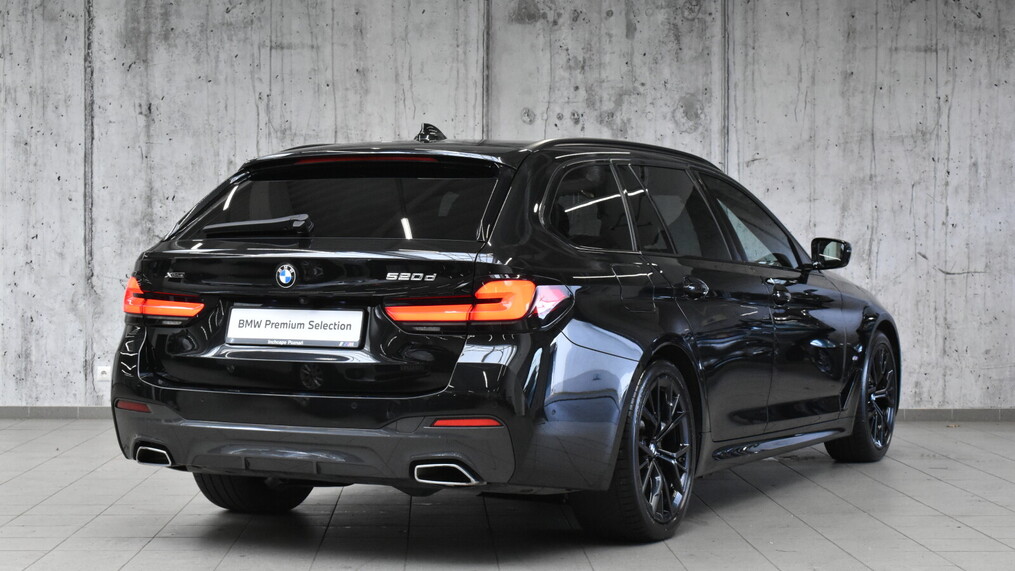 BMW Serii 5, 520