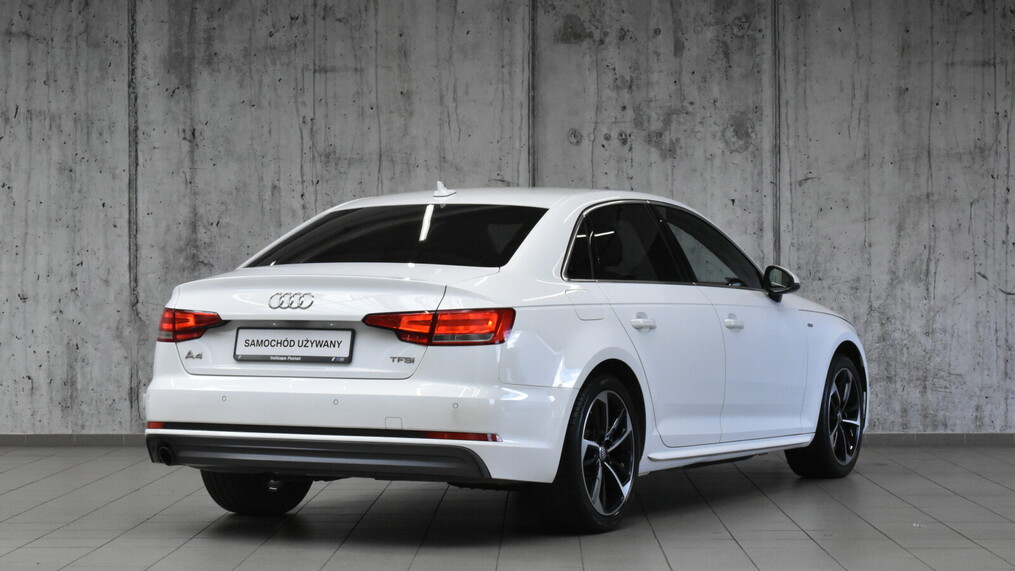 Audi A4 Limousine