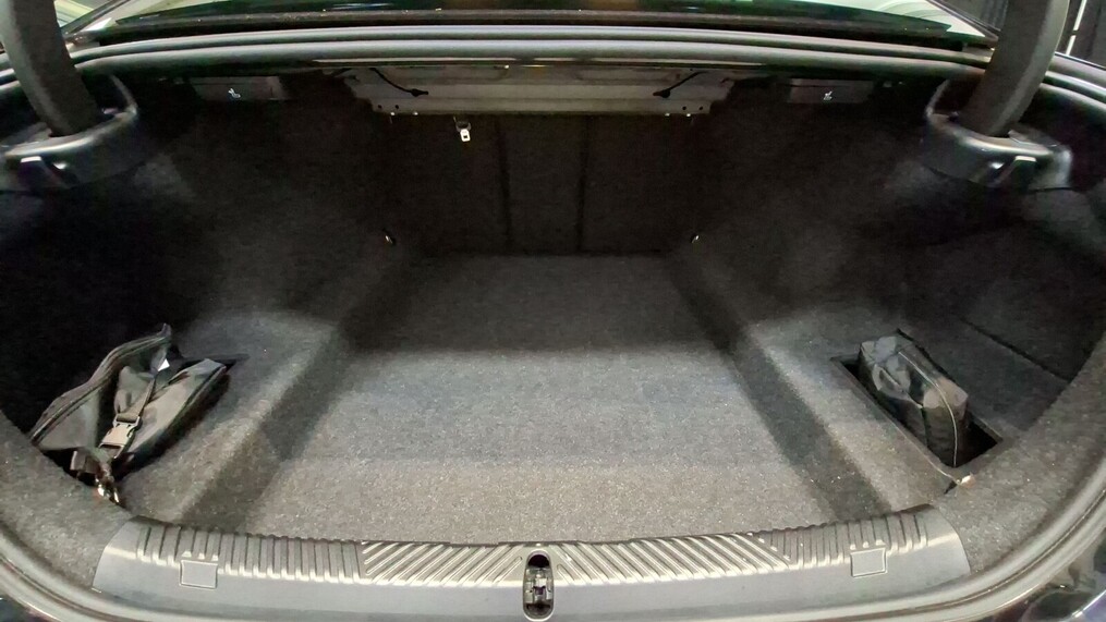 BMW Serii 5, 520