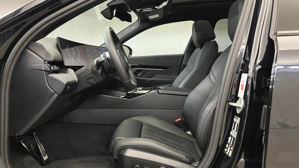 BMW Serii 5, 520