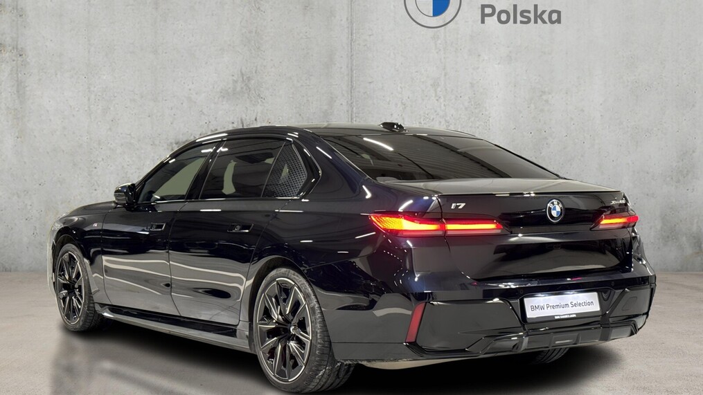 BMW Serii 7, i7