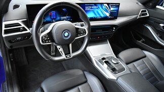 BMW Serii 3, 330